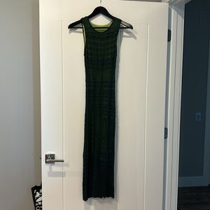 Sexy sleeveless stretch midi dress